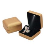 Custom Brooch Boxes Wholesale